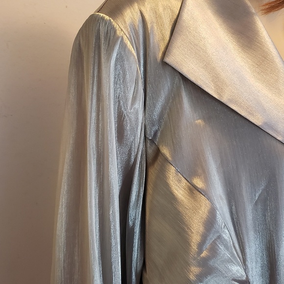 Sweaters - Picture 8 of 8